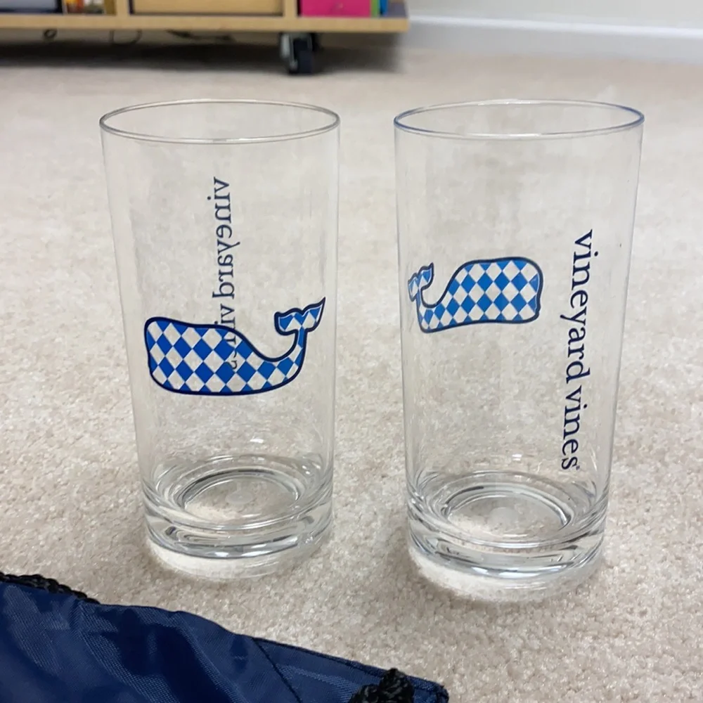 Vineyard Vines plastic tumblers - set of 4 - Picture 2 of 4